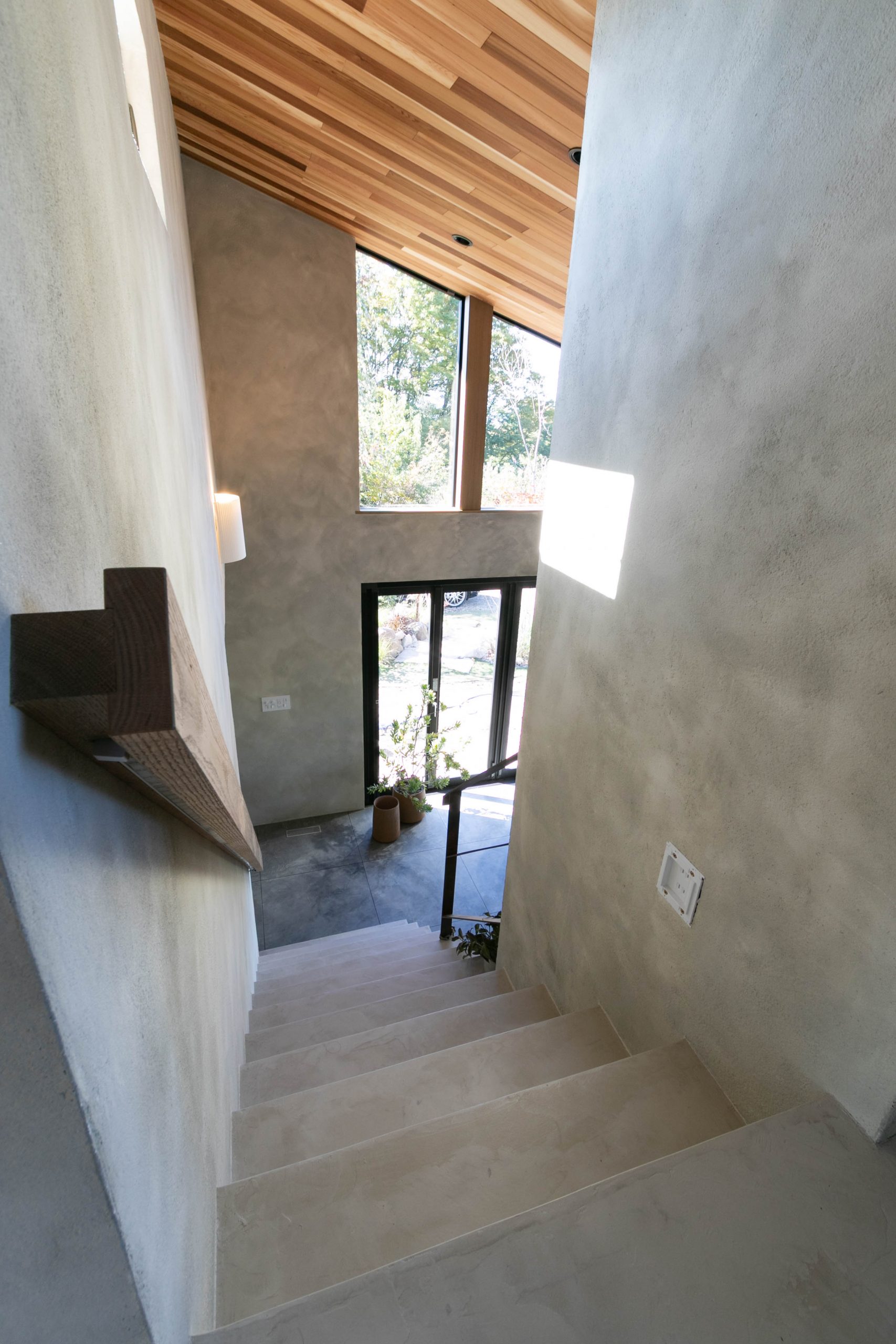 階段・２階スペース