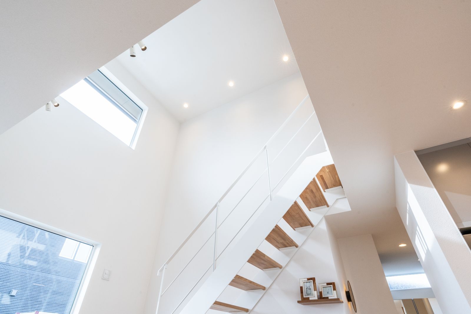 階段・２階・照明