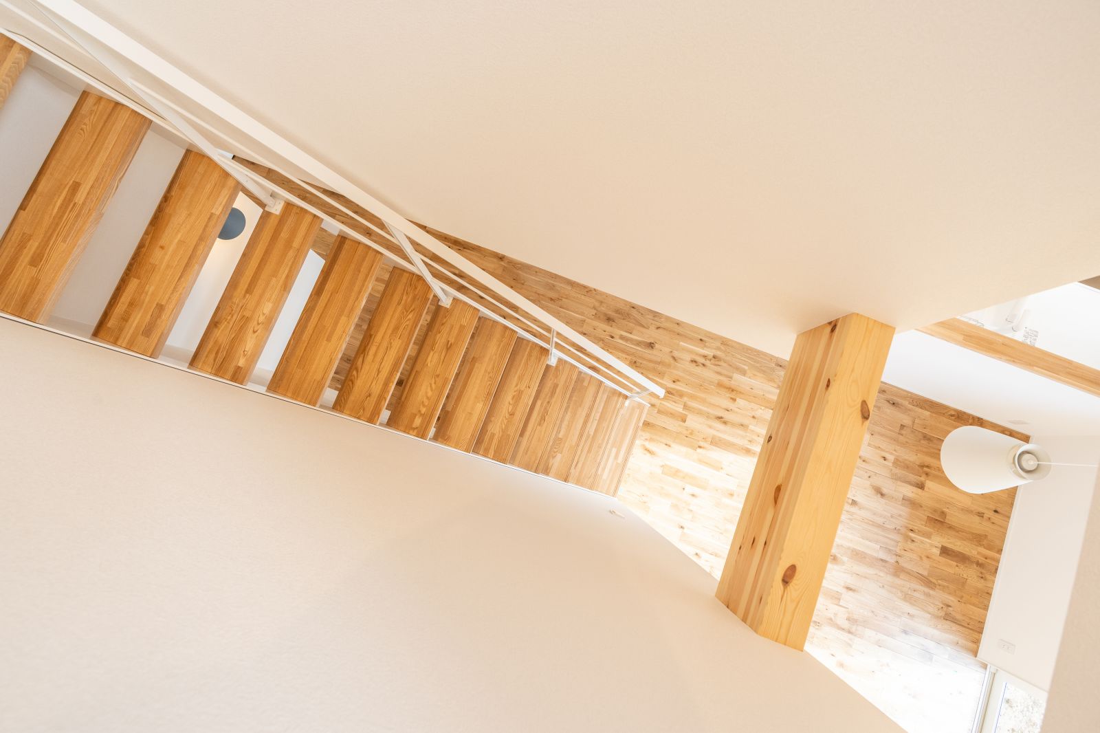 階段・書斎スペース