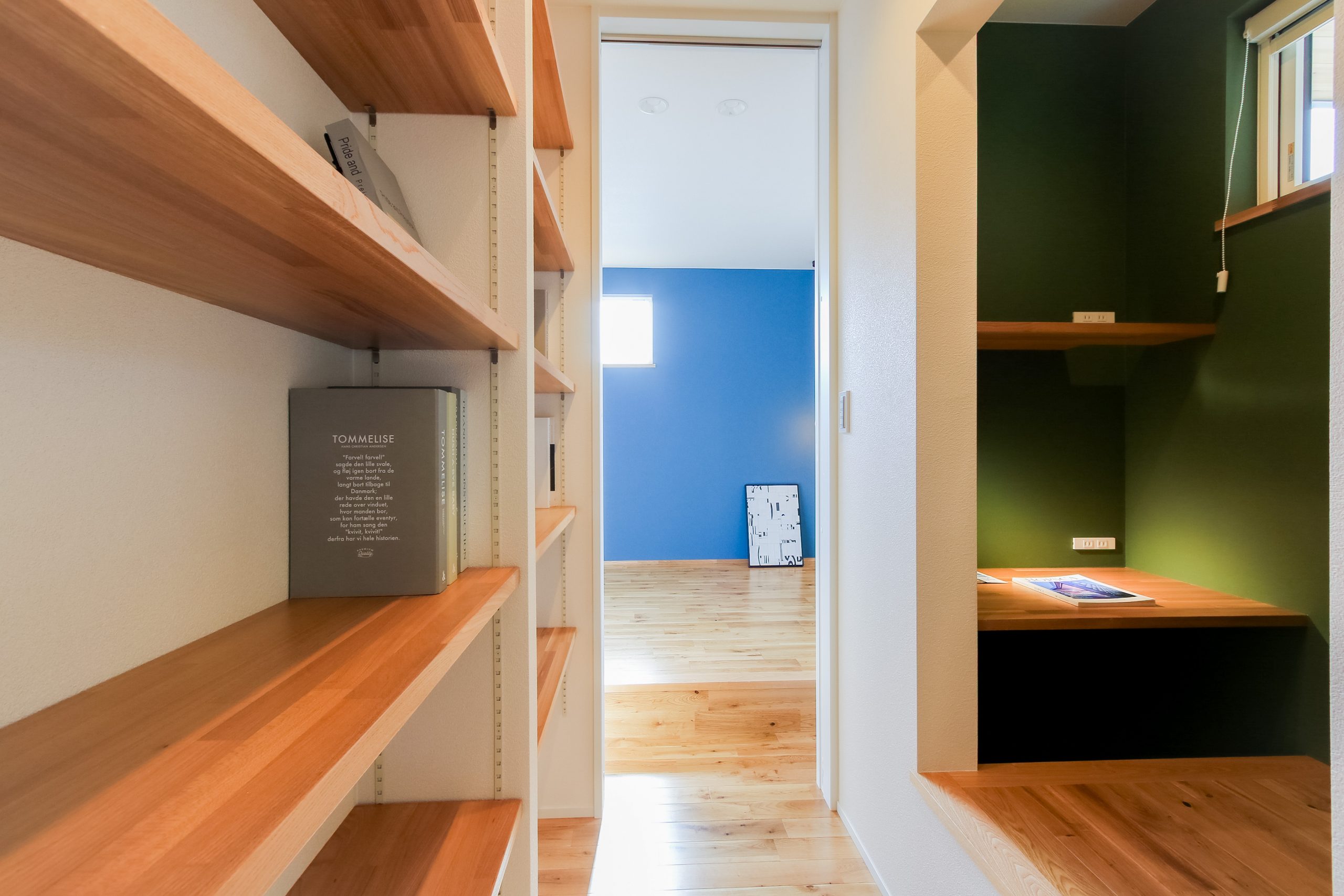 書斎コーナー・寝室