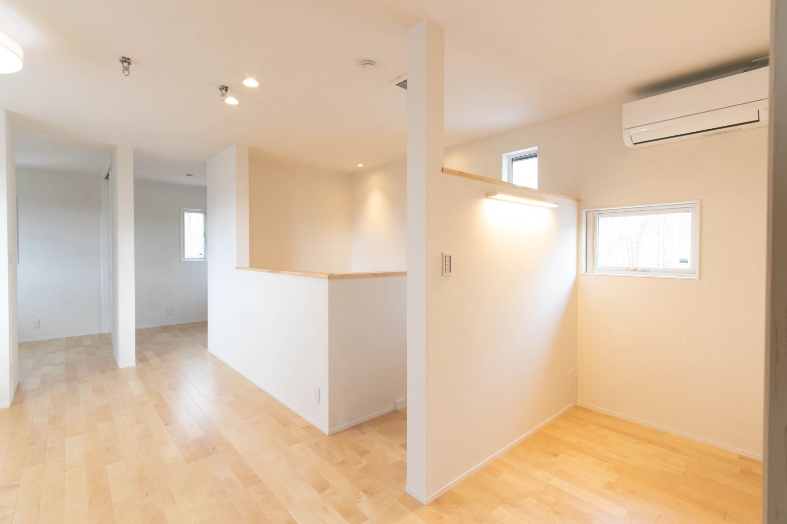 階段・2階スペース