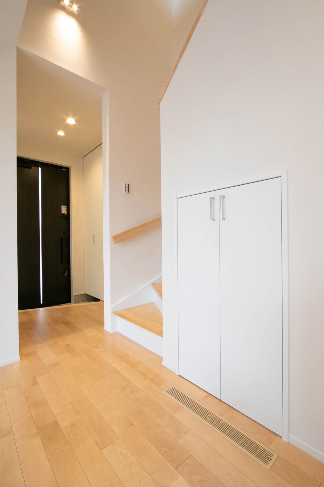 階段下・水周り