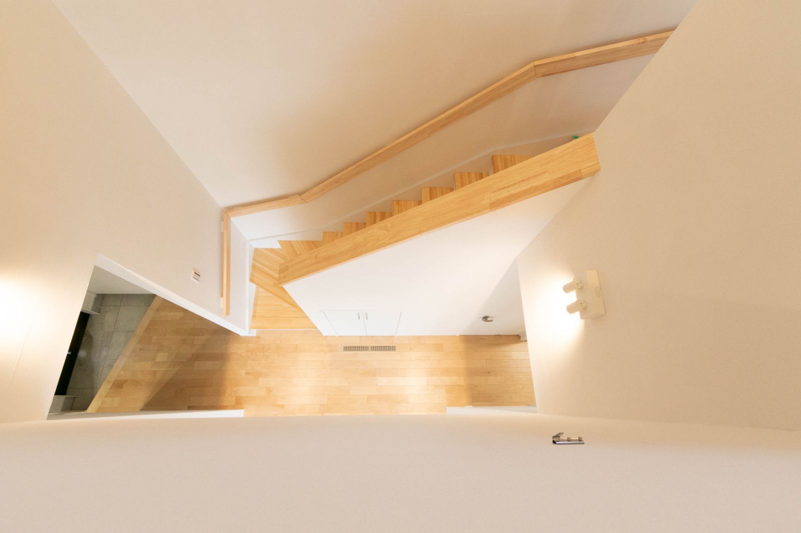 階段・2階スペース