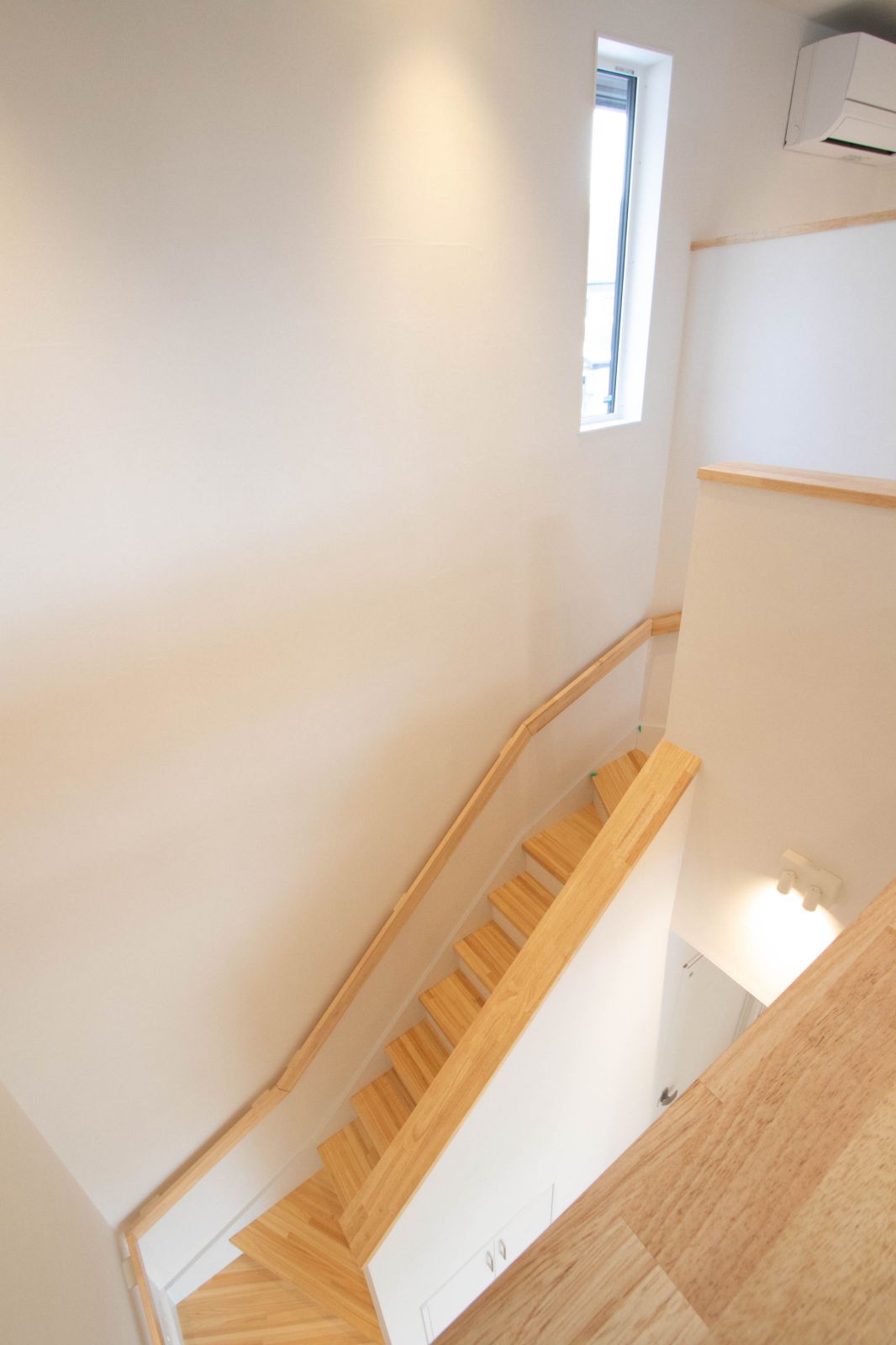 階段・2階スペース