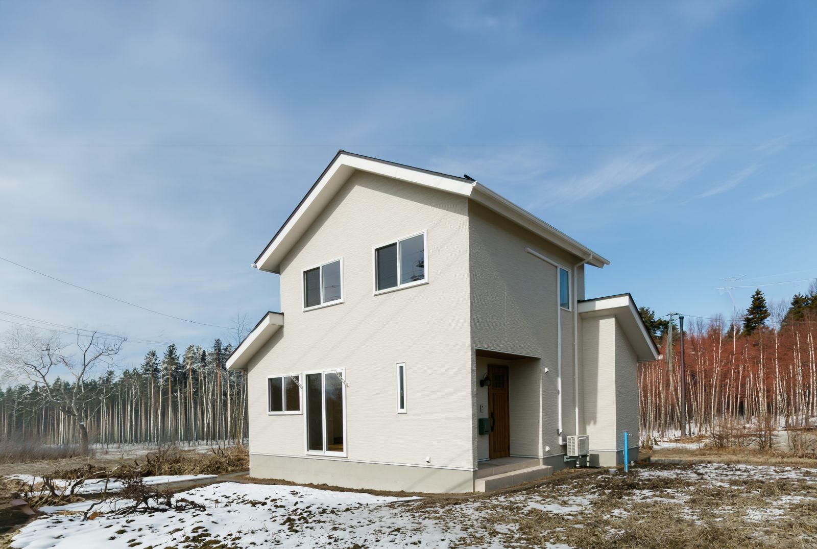 広がるリビング、心地よく暮らしが整う住まい